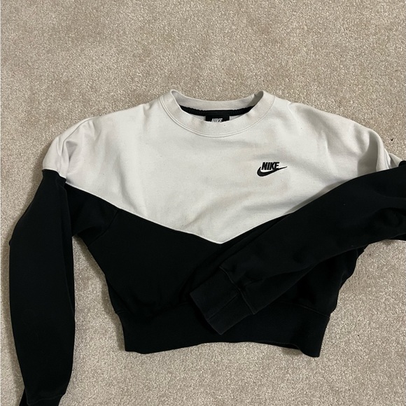 Vintage Nike crop - Picture 1 of 3